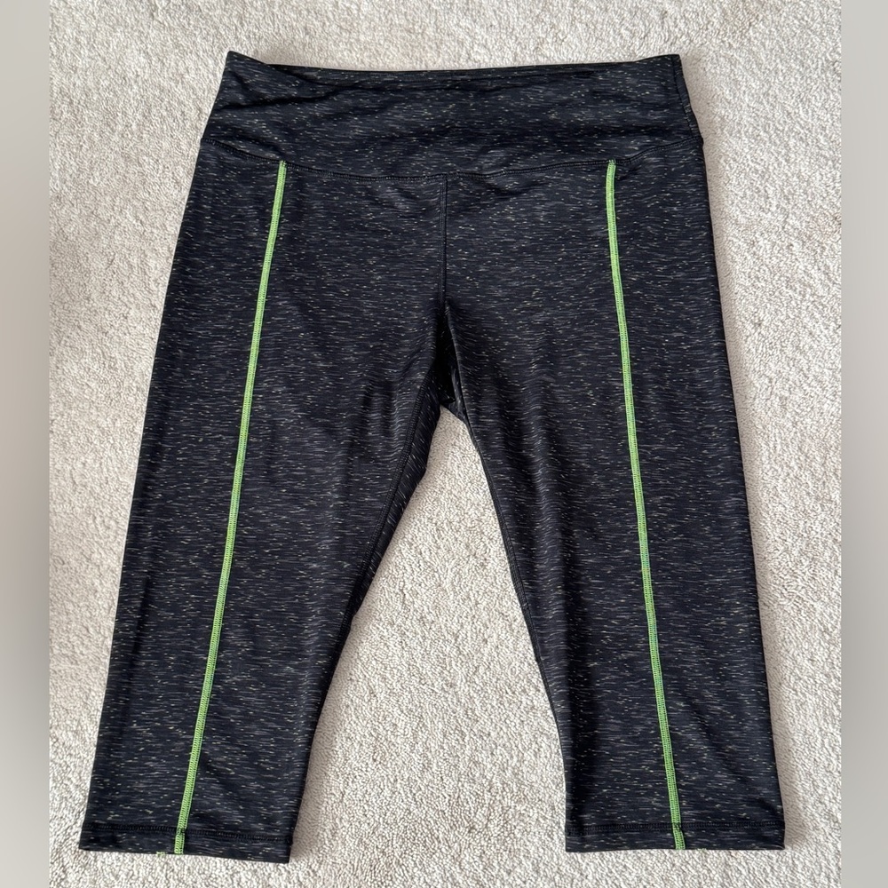 Black and Green Athletic Leggings